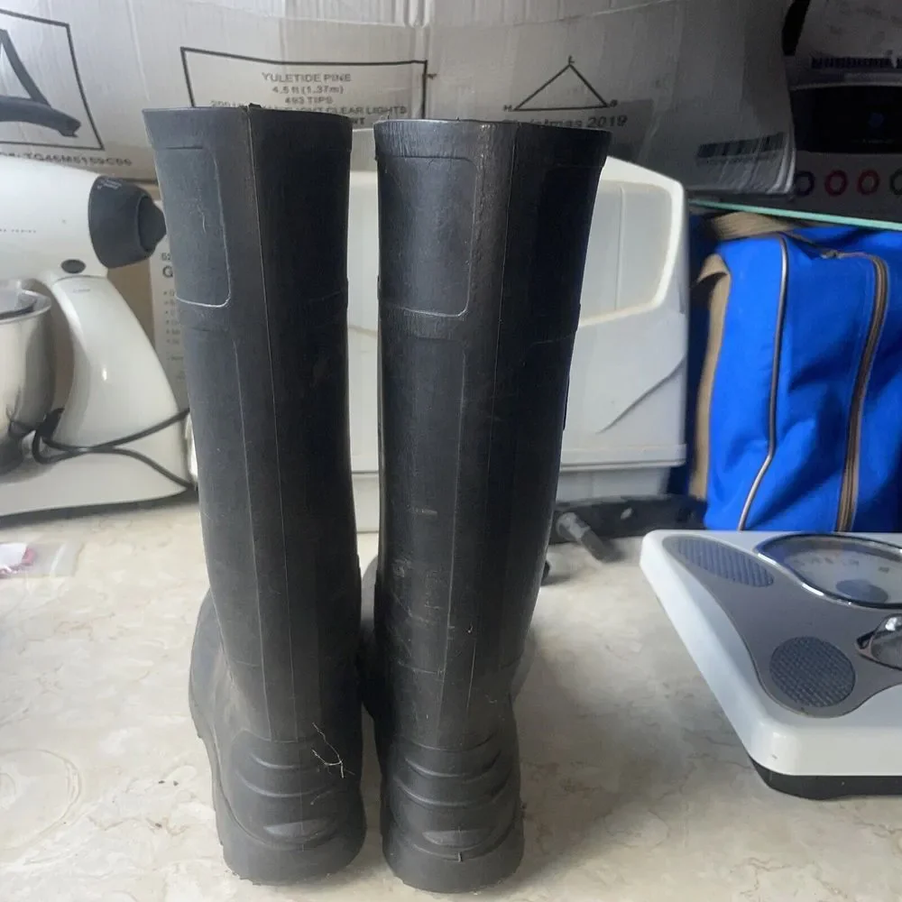 Steel Toe Slip Resistant Rubber‎ Boots Women's 8